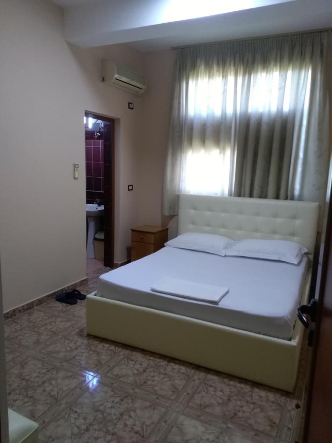 Hotel Gjeli Fier Exterior foto